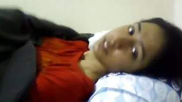 خوبصورت busty ماں Leigh Darb sta