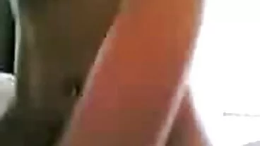 ریوین بالوں والی گڑیا Gia Dimarco کو کھولتا ہے اس کے درار کے لئے ایک بہت بڑا manmeat