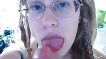 خوبصورت busty لینا پال drilled کتا انداز میں لاحق