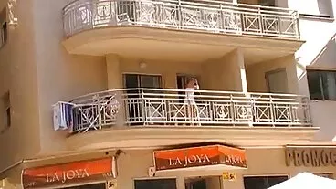 سرخ بالوں والی ، جنسی Angel این ارورہ