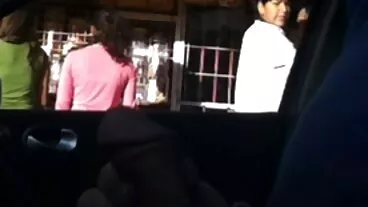 بی بی ہوں Amora لی ہے اس کے ساتھ کھیلنے کے تیل چھاتی کیمرے پر