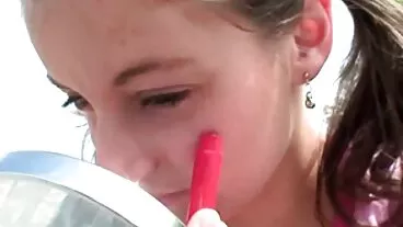 خوبصورت نگر اور kinky کراسس فلو Floy