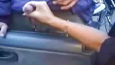 Busty لیڈی جرابیں میں Trinit سینٹ سینٹ کلیر میں داخل مشنری لاحق
