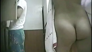 Busty لیڈی Brookl پیچھا