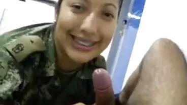 سویٹ گرل ریگن فاکس ، ہے