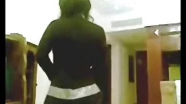 جنسی Hottie بڑی گدی کے ساتھ Cherr K