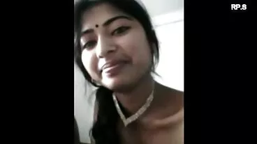 جمالیاتی نسلی فحش ساتھ ایک سفید ماڈل Abella خطرہ